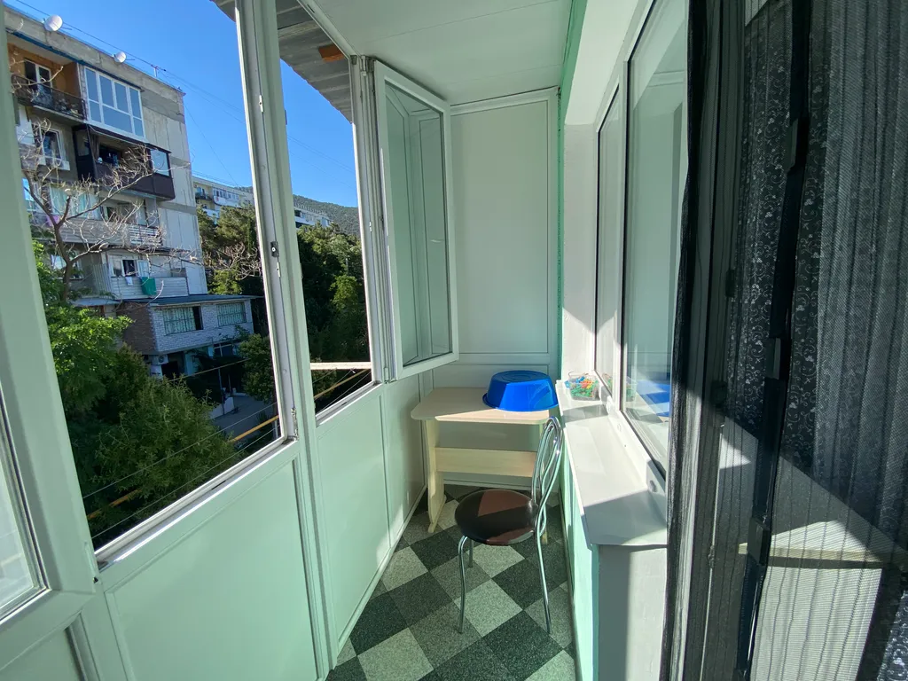 Уютная квартира в центре посёлка