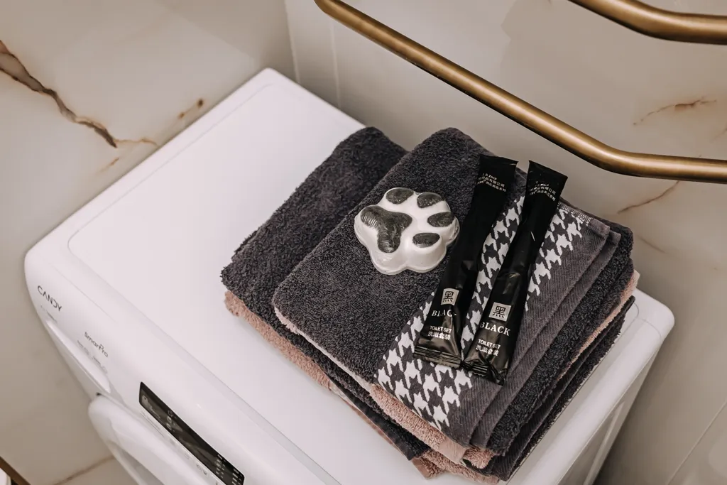 Рыжий Кот Голд (видовая квартира с изолированной спальней)