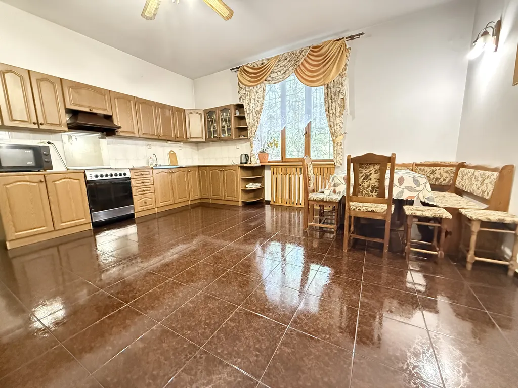 Дом с теплым бассейном у моря в Ялте