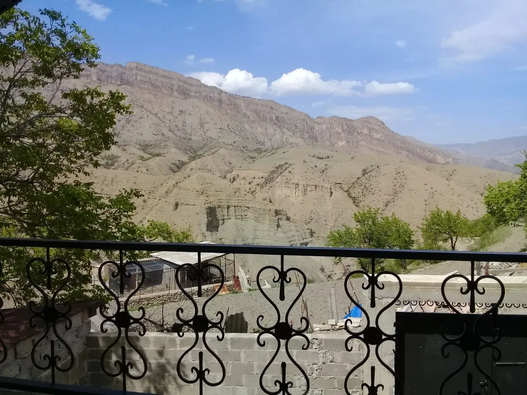 Большой уютный дом с видом на горы