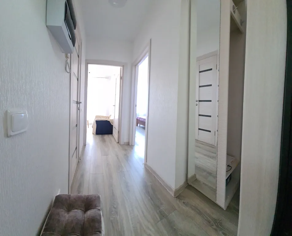 Однушка в корпусе с бассейном