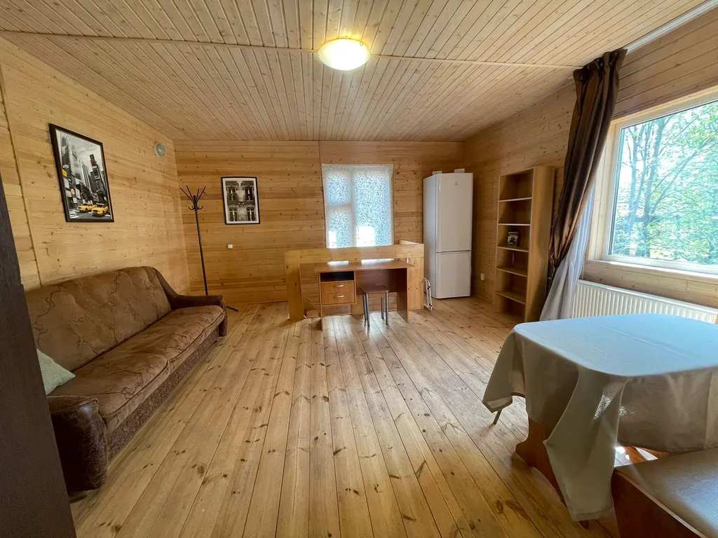 Коттедж Рябиновый домик с видом на лес и реку — Агалатово