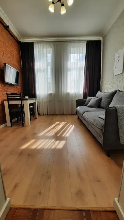 Квартира с отдельным входом на набережной