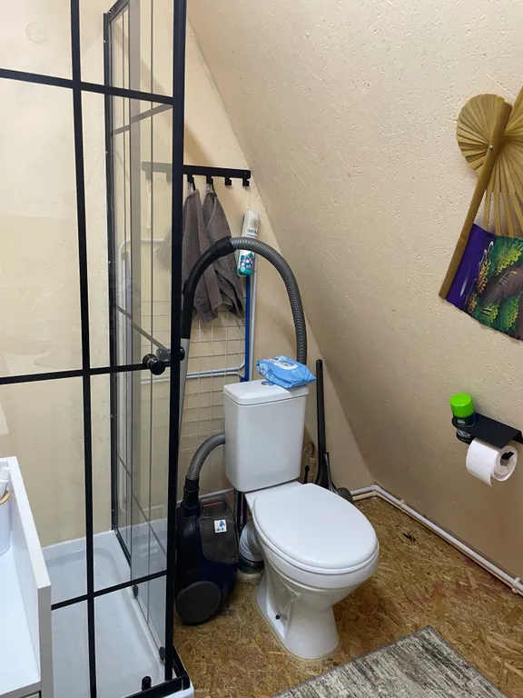 Милый дом на берегу озера