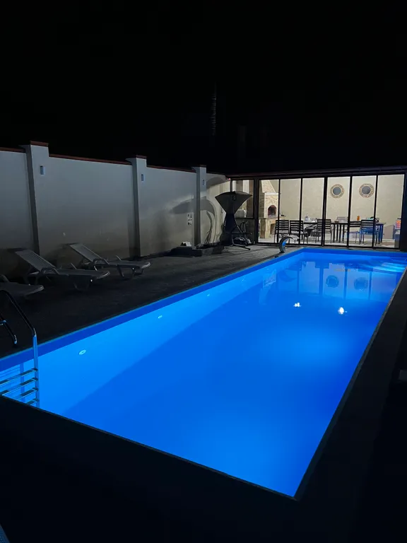 Коттедж с бассейном и Spa