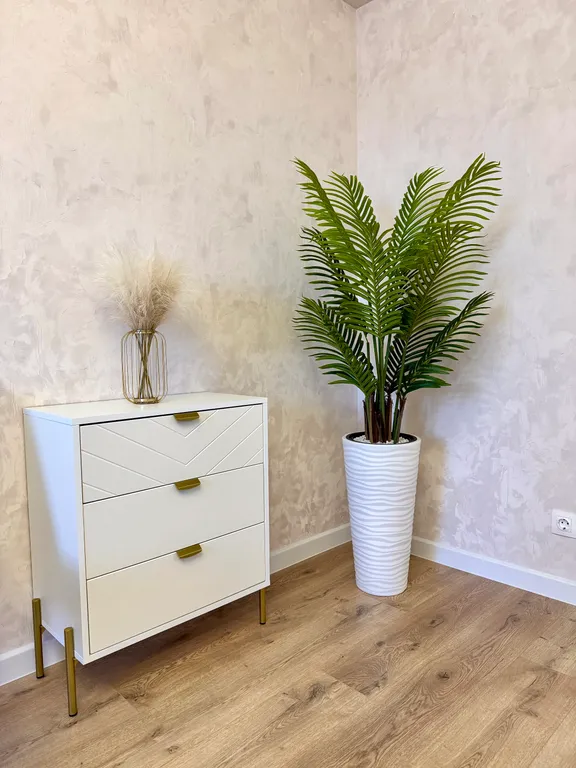 Стильная квартира с новым ремонтом в центре Индустриального района