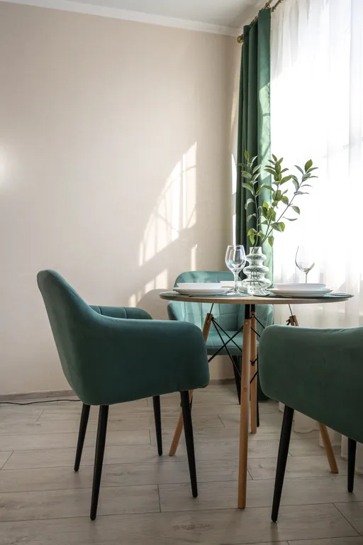 Студия с озером в вашем окне