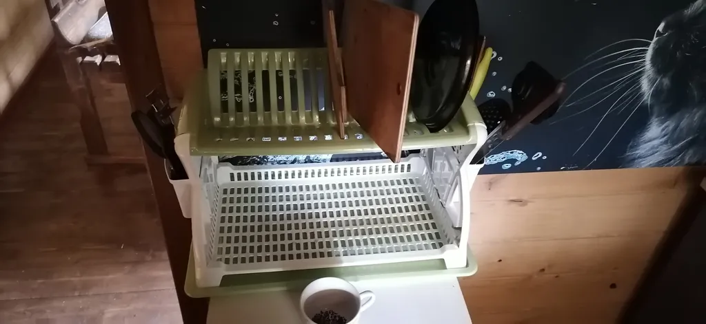 Дом рядом с озером