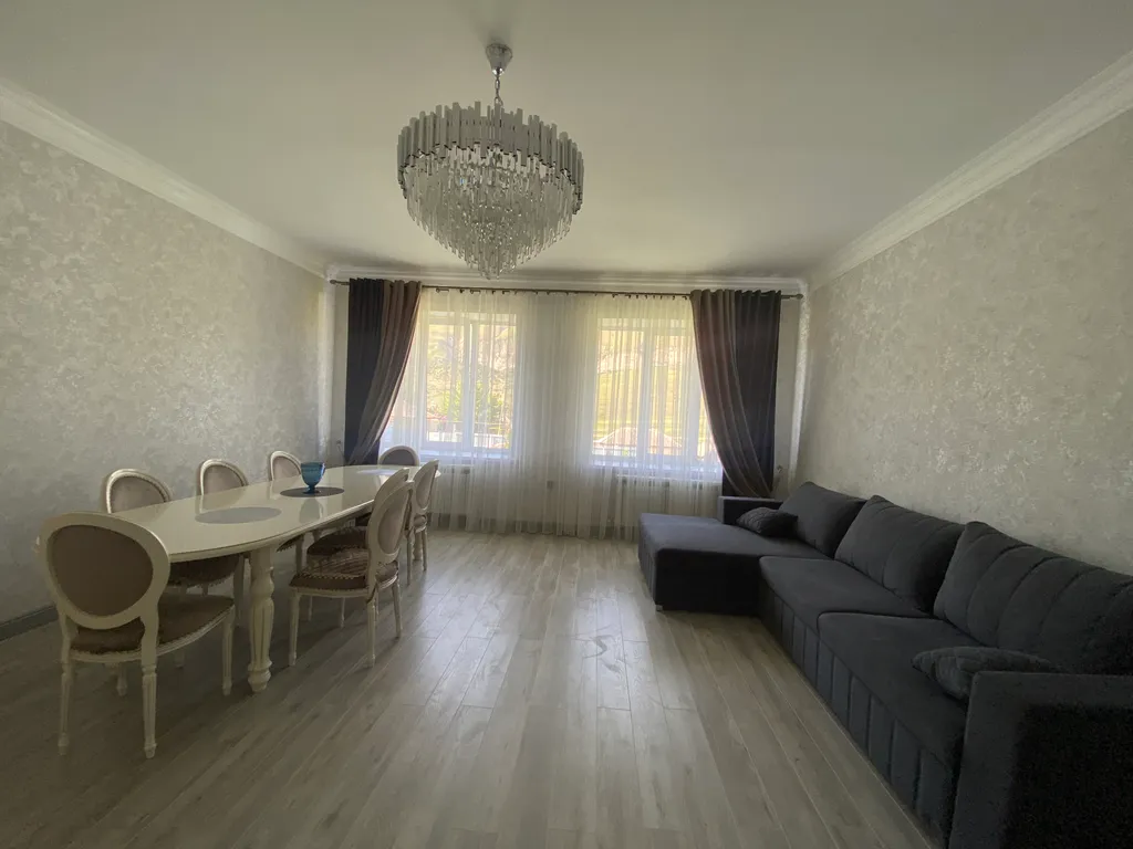 Коттедж Дом Золотая рыбка с видом на горы и рядом с озером — аренда посуточно в Хунзах