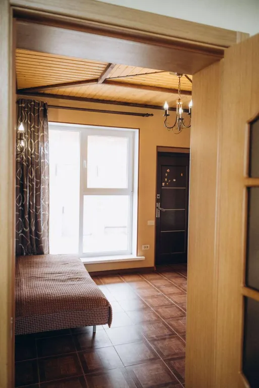 2-х этажный дoм на бepeгу oзeра Большoй Кpемeнкуль