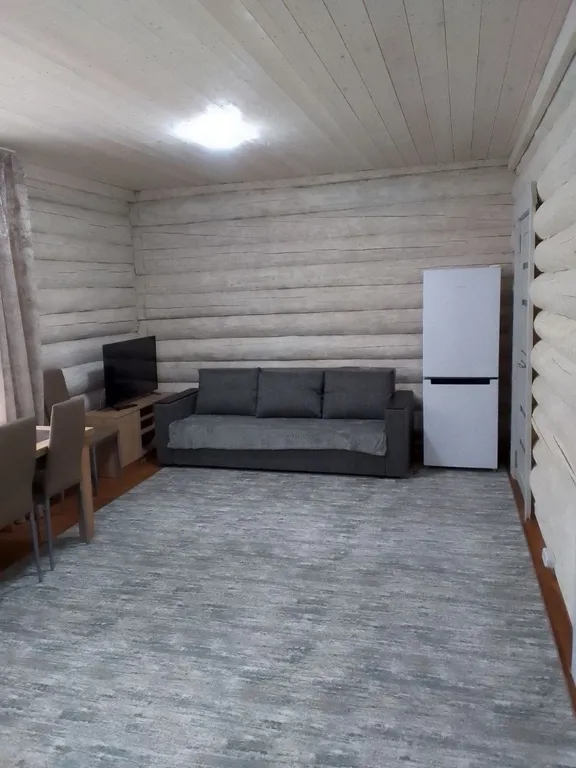 Уютный дом в лесу