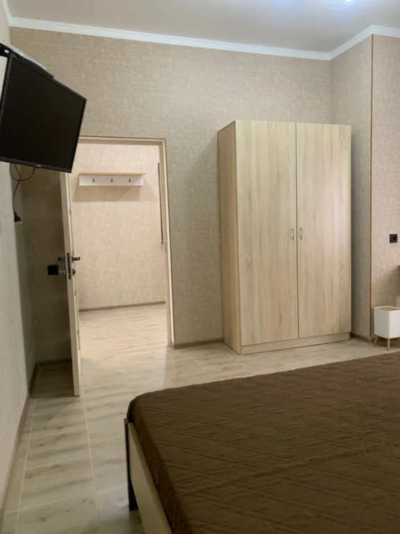 Комфортабельный дом с бассейном с видом на горы