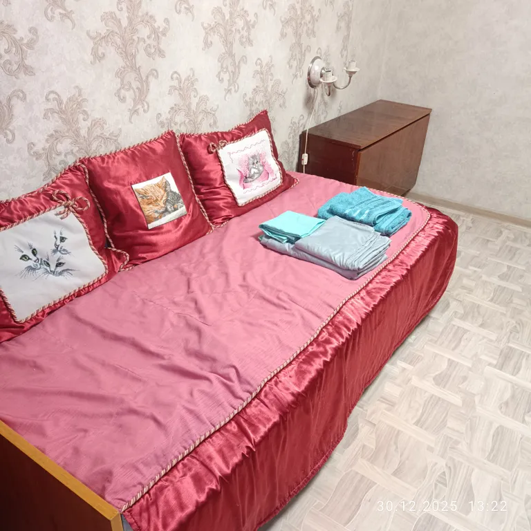 Уютная 2-комнатная, в спальном районе города, всё в шаговой доступности