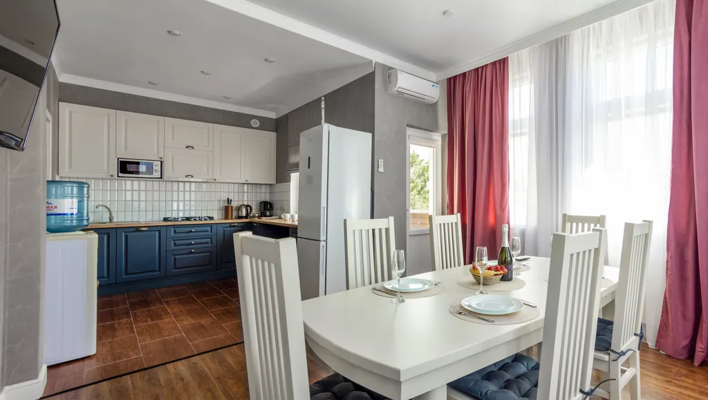 Большая квартира в центре города в 200 метрах от моря