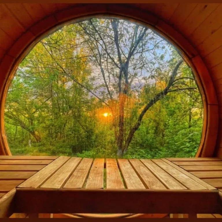 Бунгало на берегу реки