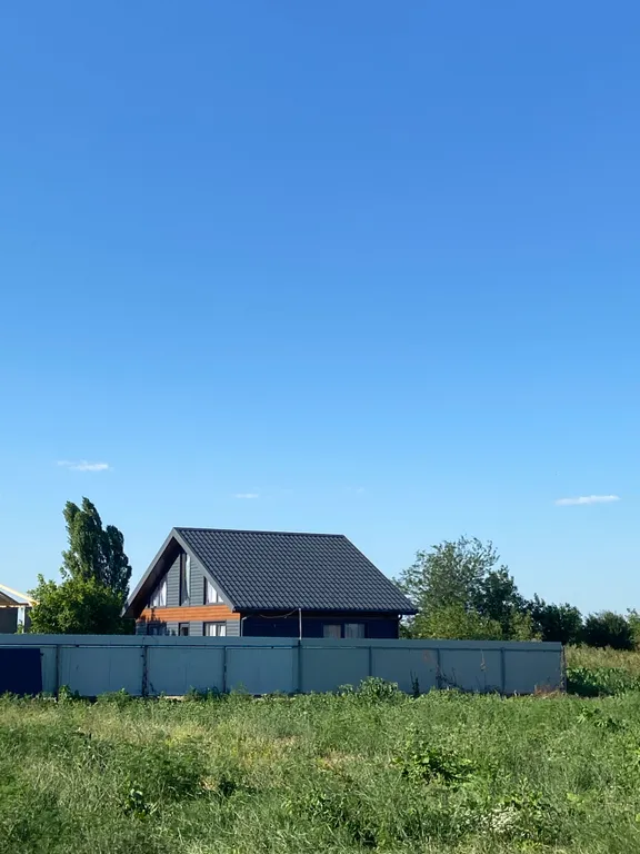 Стильный загородный дом с бассейном