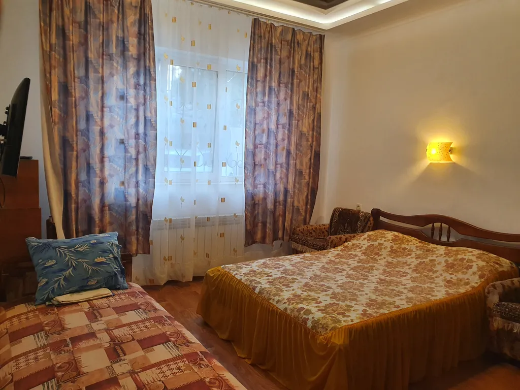 Коттедж Дом с отдельным двором в центре рядом с Центральным рынком — Евпатория