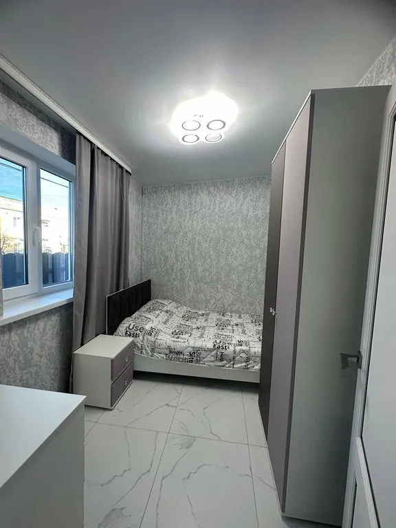 Уютный домик возле набережной