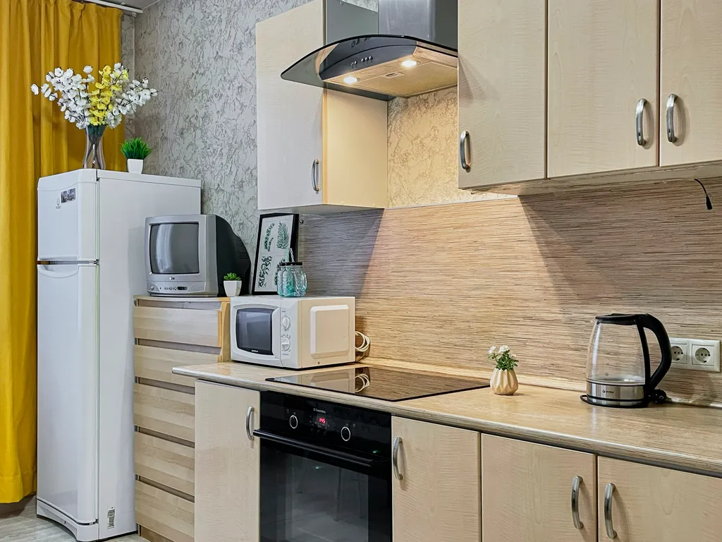 Шикарная 2-комнатная квартира с раздельными комнатами и балконом