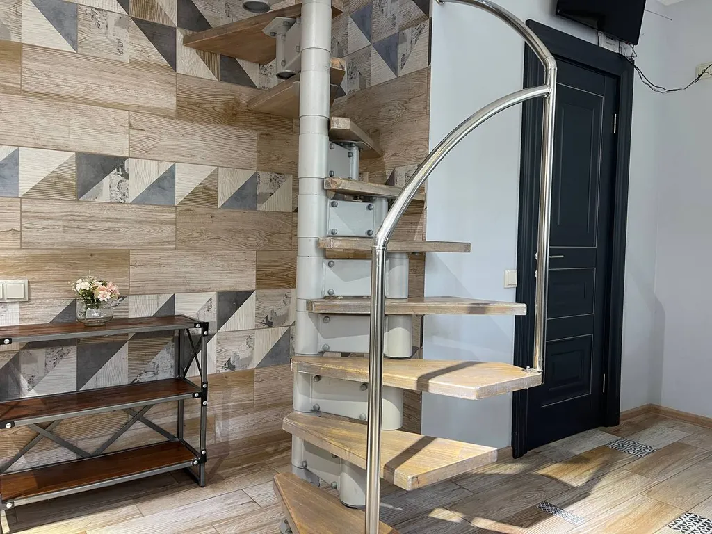 Двухуровневая квартира с дизайнерским ремонтом возле моря