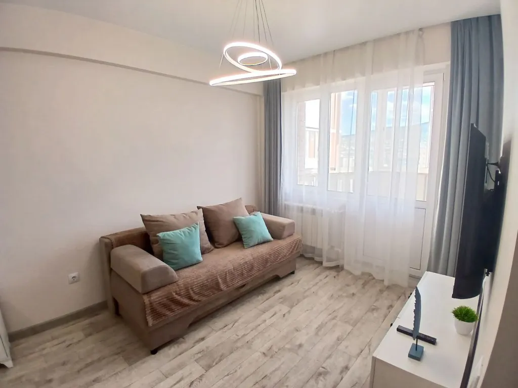 Уютная квартира с хорошим видом на проспект — аренда посуточно в Улан-Удэ