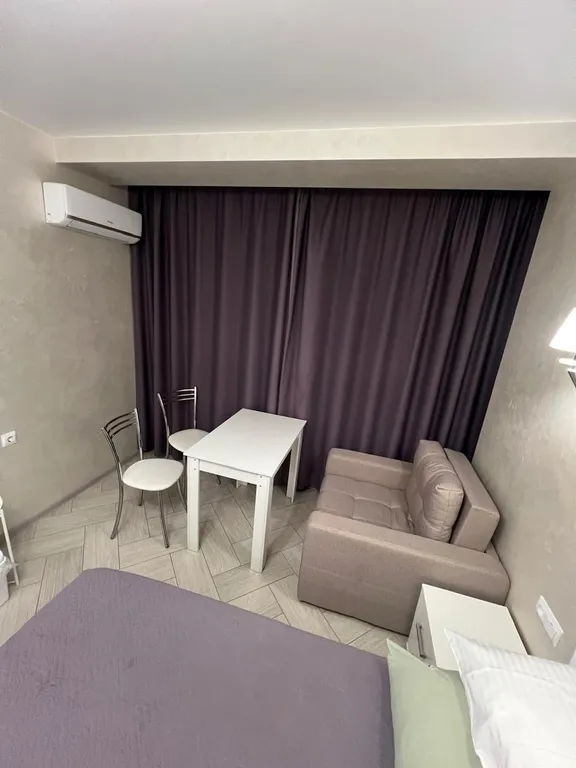 Квартира Квартира Комфортная, светлая, уютная студия. Шаговой 150-300метров к набережной — Алушта