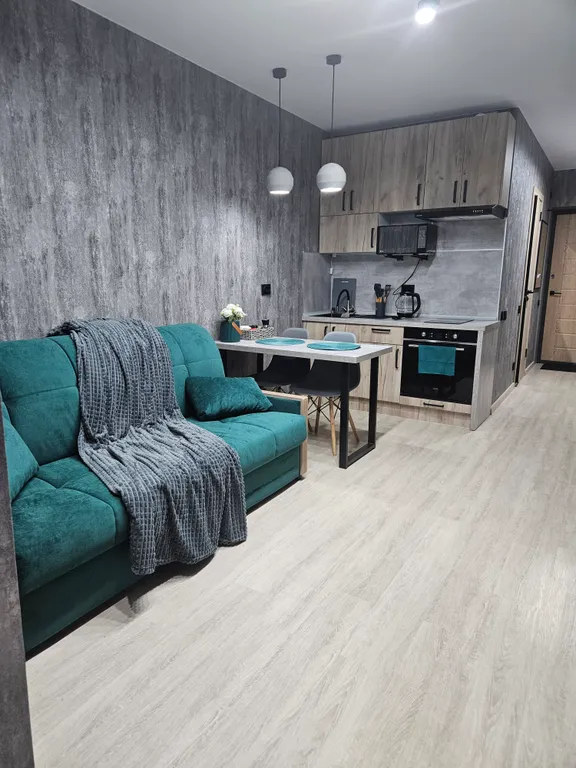 Тихая угловая квартира-студия