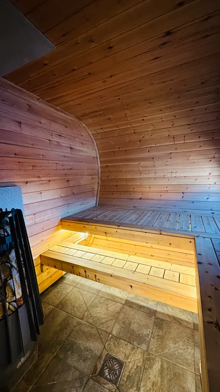 Дом с баней и чаном