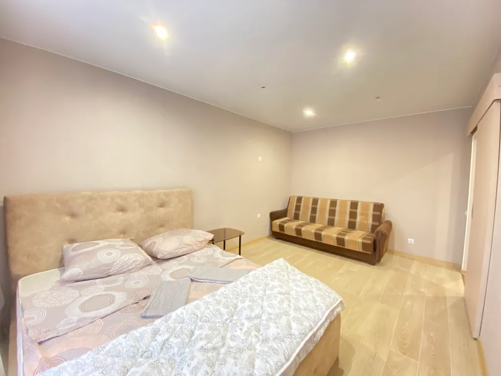 Уютная квартира со свежим евро-ремонтом рядом с остановкой и парковкой