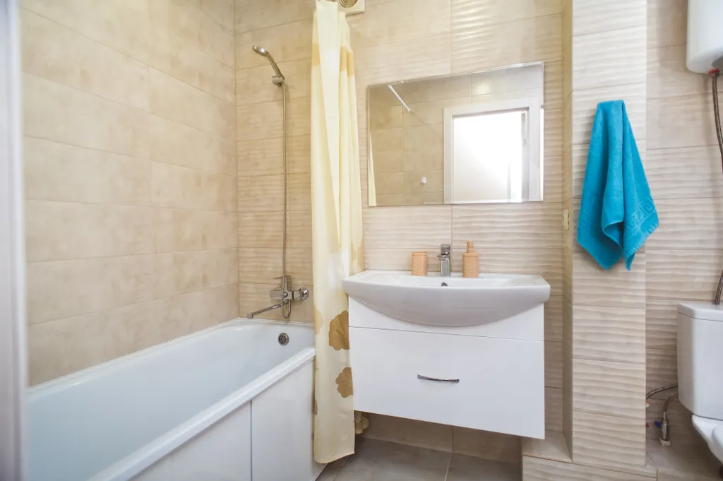 Двухкомнатная квартира с изолированными комнатами рядом с зоопарком