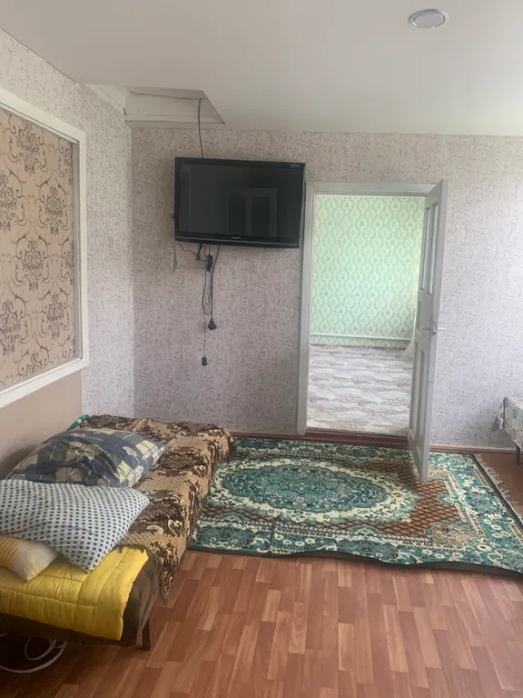 Деревенский дом, в восьми километрах от Каспийского моря