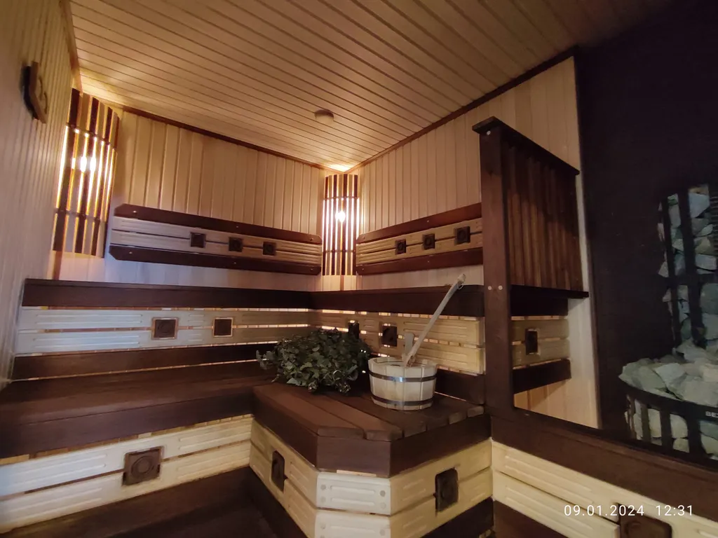 Добрый дом с баней и большим залом-камином