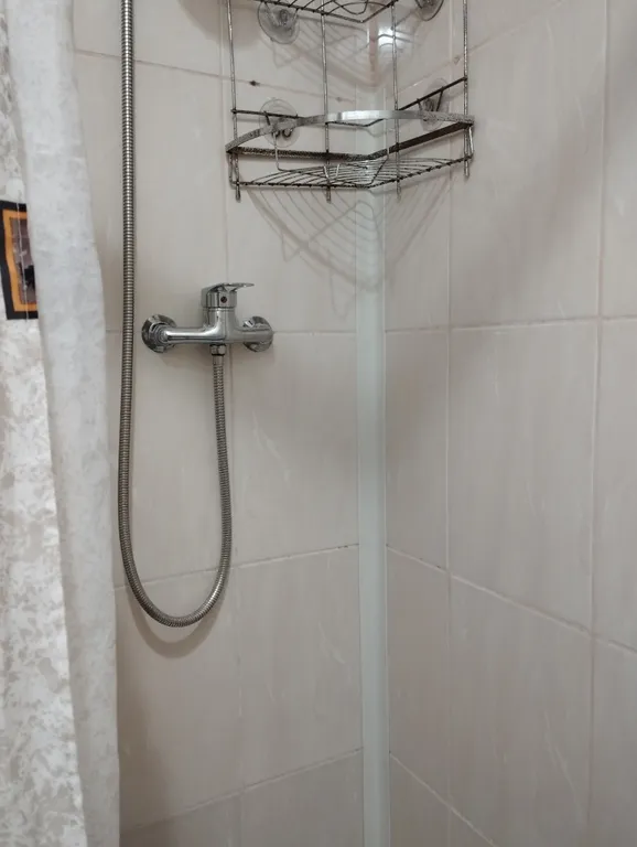 Уютная маленькая комната на первом этаже дома близко к морю