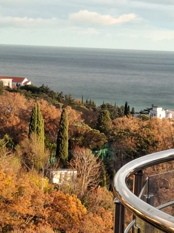 Новый дом напротив санатория Дюльбер