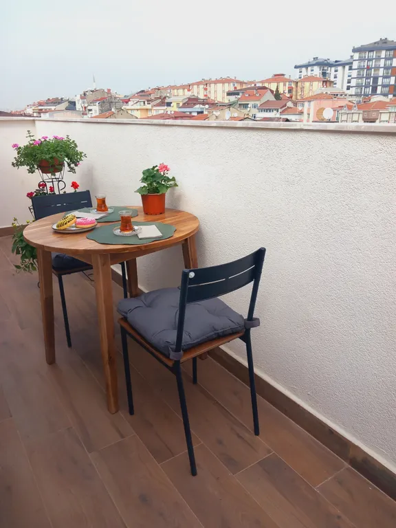 Видовая квартира с террасой в центре