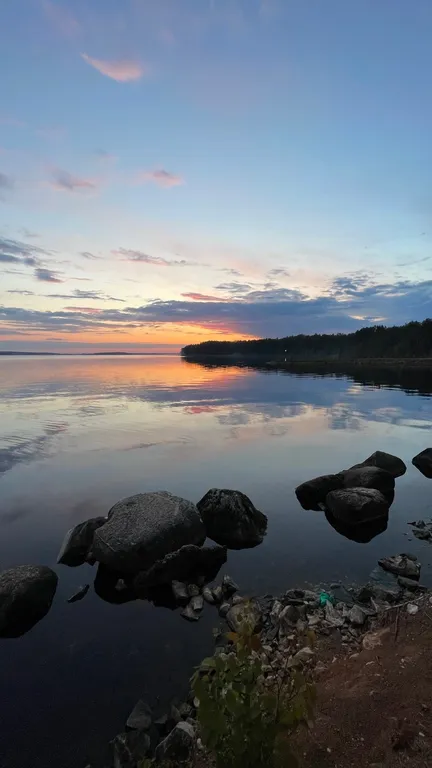 Коттедж Домик в лесу у озера для семейного отдыха — Турбаза Чайка