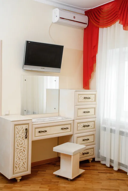 Рядом с парком и минеральной водой