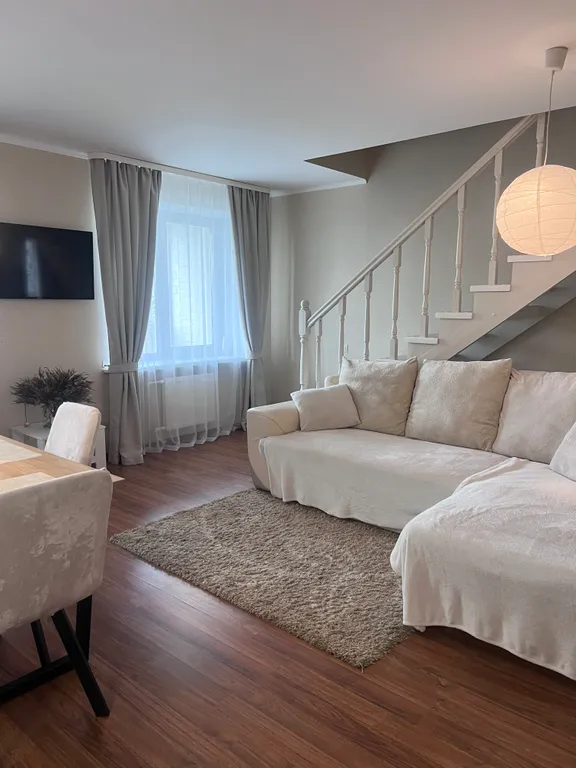 Двухуровневая 3-комнатная квартира — аренда посуточно в Великий Новгород