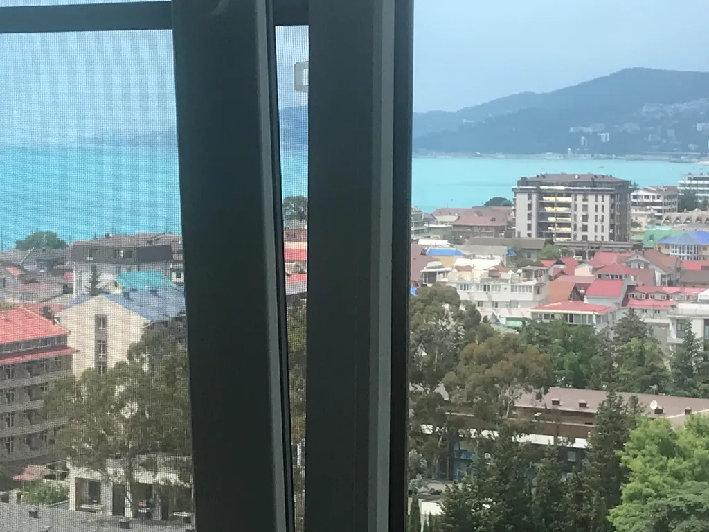 Красивый вид на море и горы в 5 минутах от пляжа