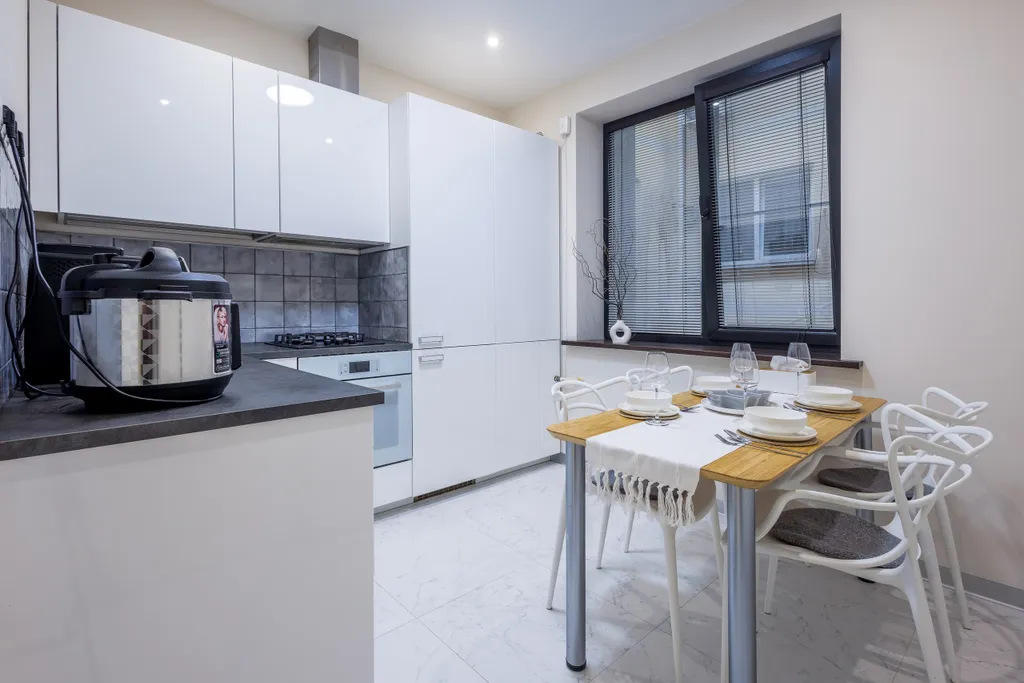 Квартира MyHomeYourHome в клубном доме с бассейном