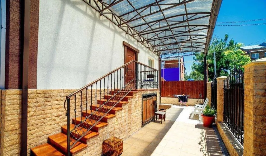 Коттедж Современный коттедж в самом центре у моря — Геленджик