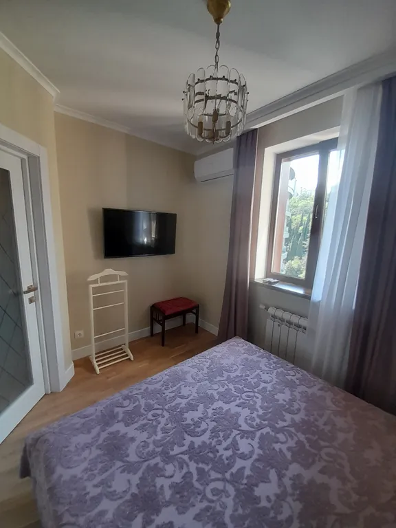 2-комнатная квартира с видом на море и горы в Приморском парке