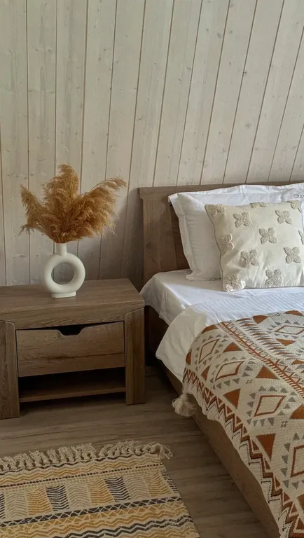 Новый двухэтажный дом в заповедной лесной зоне