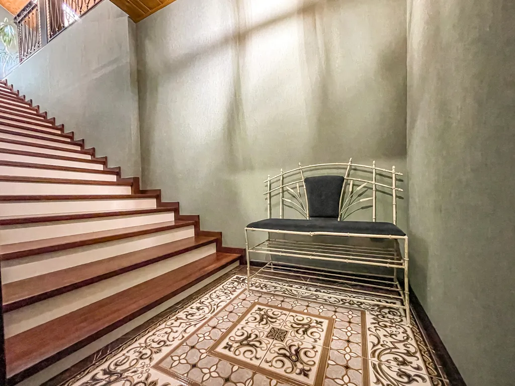 Мансарда с террасой в парке на Театральной площади