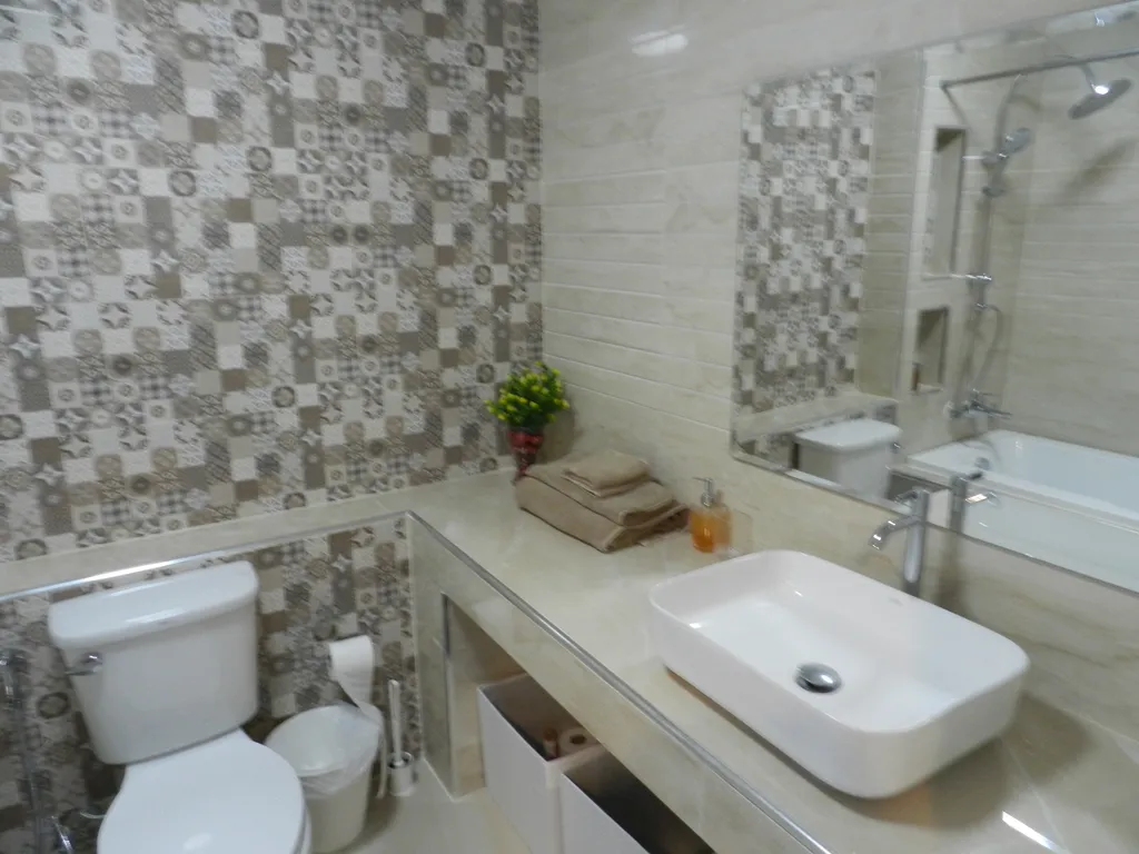 Студия с фронтальным видом на море