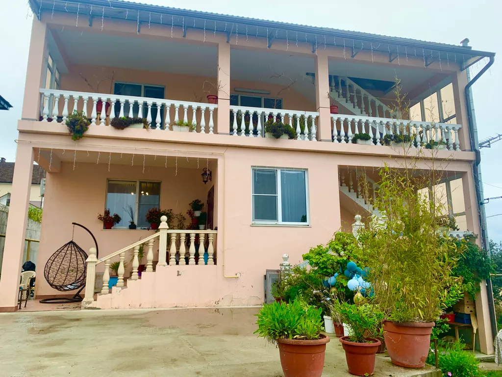 Коттедж Апартаменты с видом на море и горы — Сочи