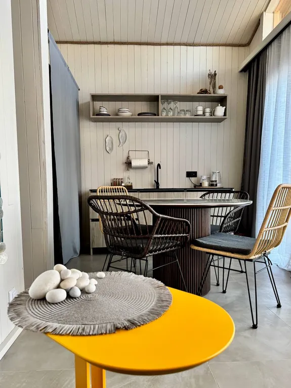 Дом в Абхазии у Черного моря (На волне)