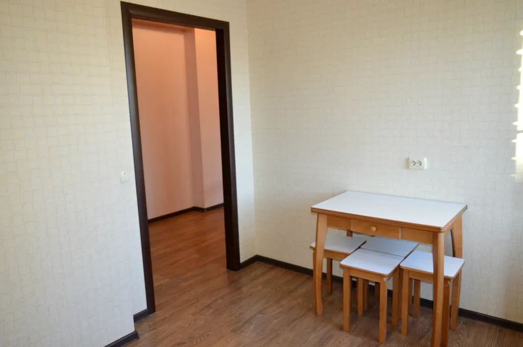 Эконом двушка в районе площади Победы