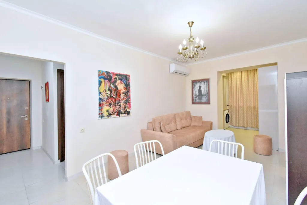 Уютная квартира на площади Республики в самом сердце города — аренда посуточно в Ереван