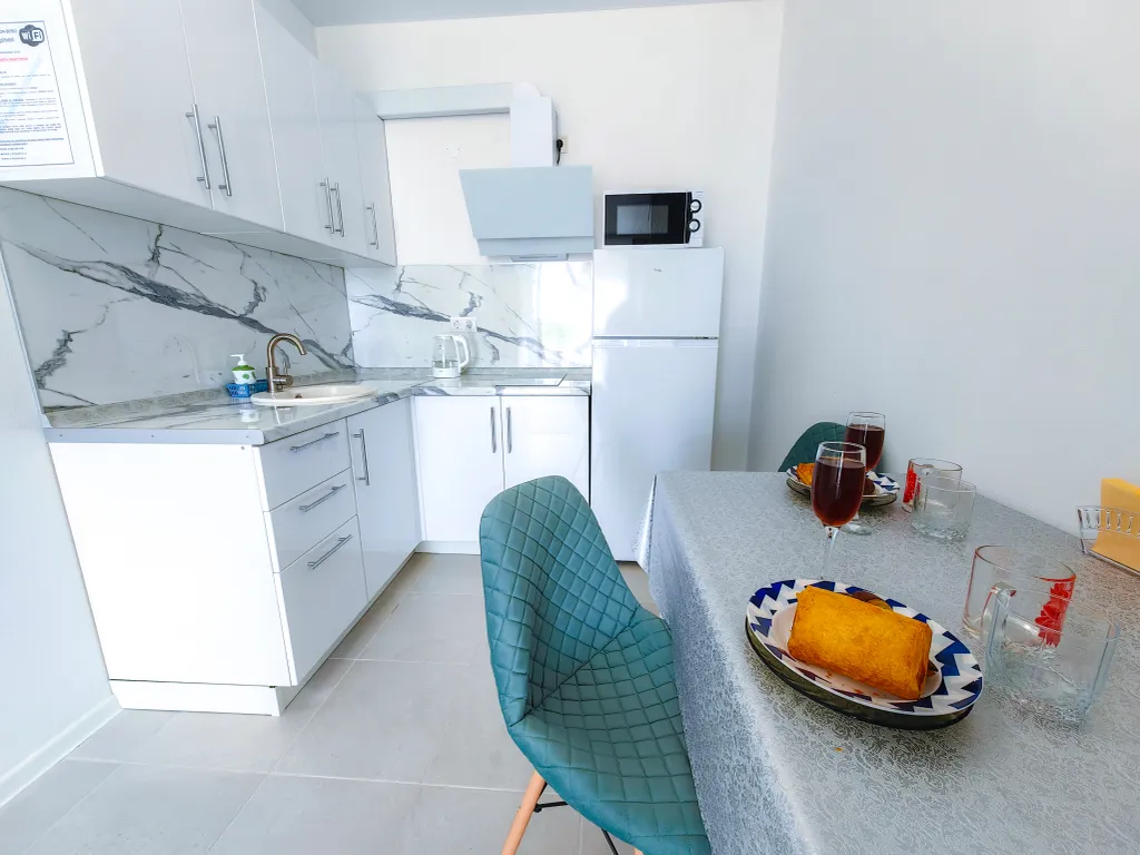 Евродвушка рядом с Цыба